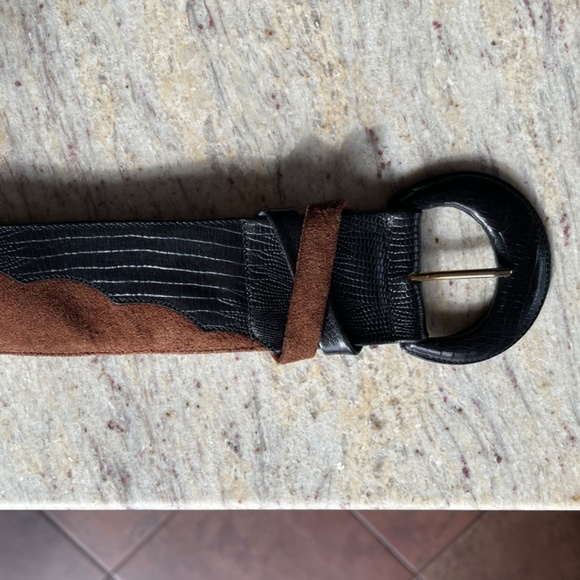 Black Belt with Tan Suede - Picture 2 of 5